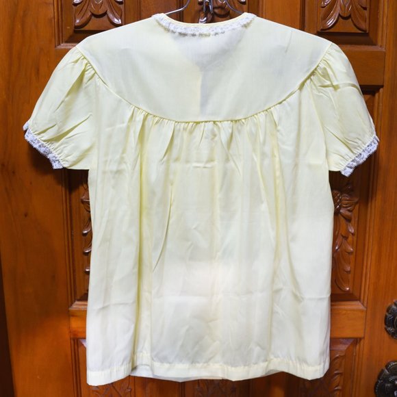 SOLD • Barbizon Lazy Dee Yellow Pajama Set Size 10 Pleated Yoke Lace Batiste - Picture 4 of 14